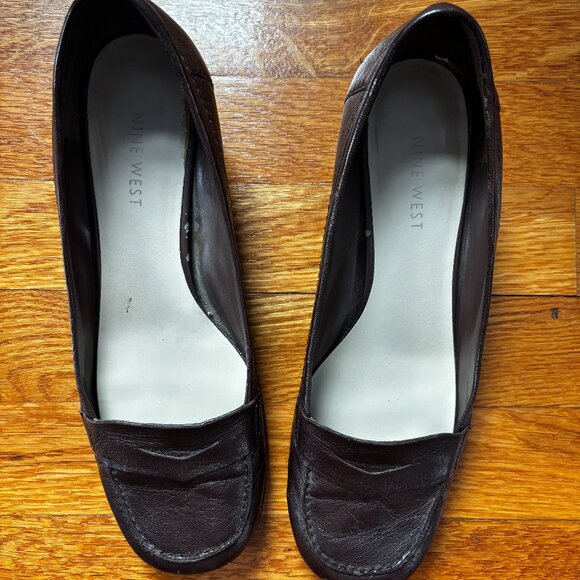 Vintage Nine West 1.5" Block Heel Dark Brown Leather Penny Loafers Size 8M - Picture 1 of 8